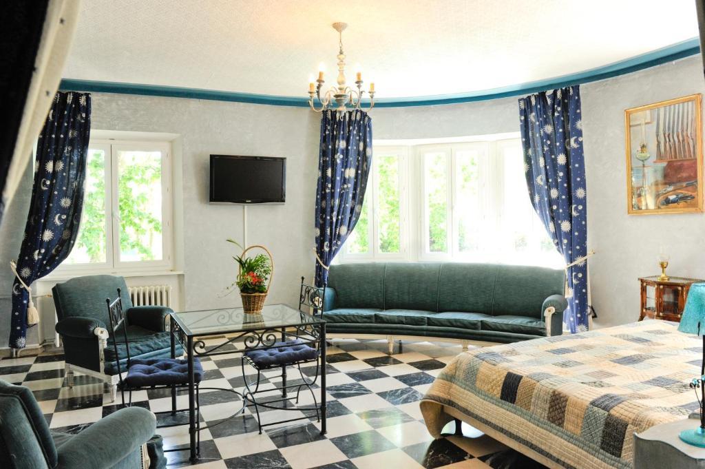 Auberge Bourrelly カブリエ 部屋 写真